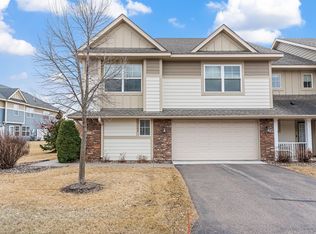 3262 Red Oak Trl, Hamel, MN 55340