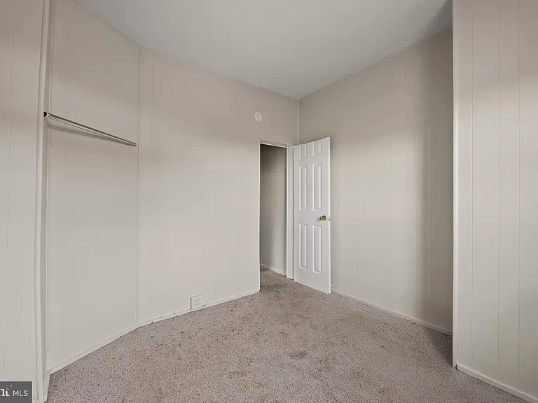 225 N Luzerne Ave — Photo 29