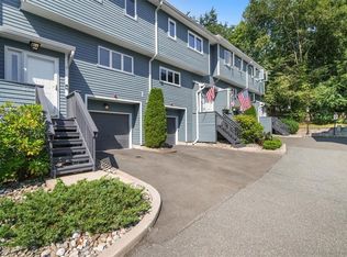 67 Village Grn, Bardonia, NY