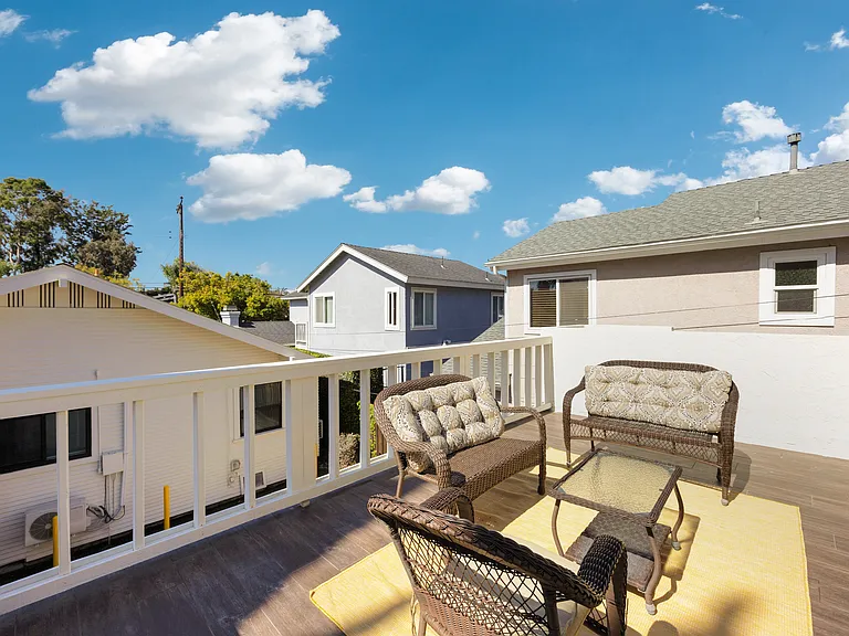 348 Molino Ave — Photo 32