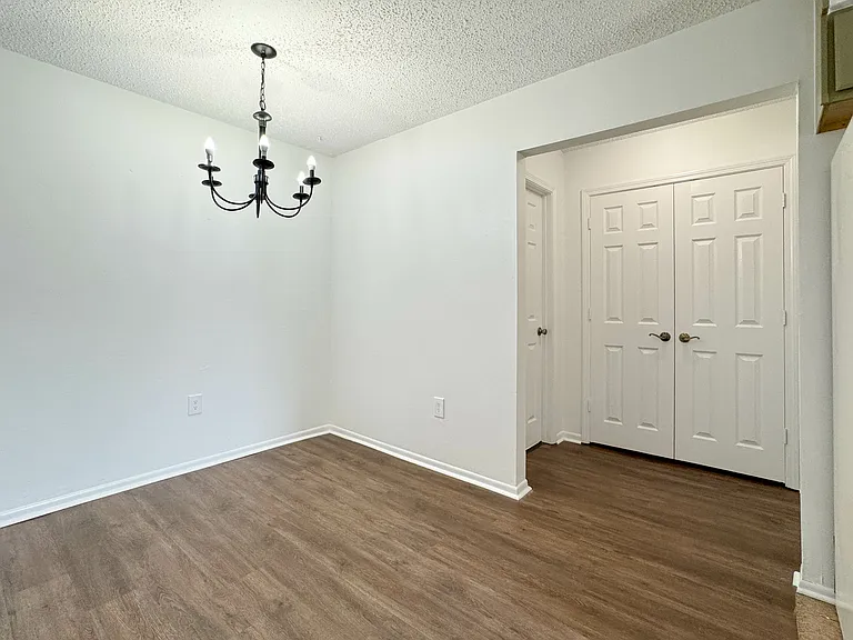 7324 Menlo Dr — Photo 28