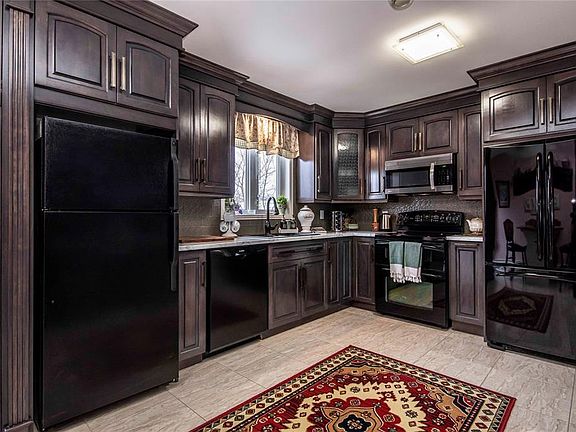 5th image of 1832 Topsail Road