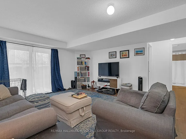 194 Country Ln #LOWER — Photo 3