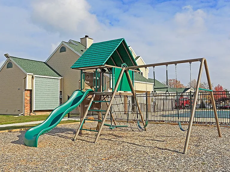 LAKE VILLAGE APARTMENTS — Photo 7