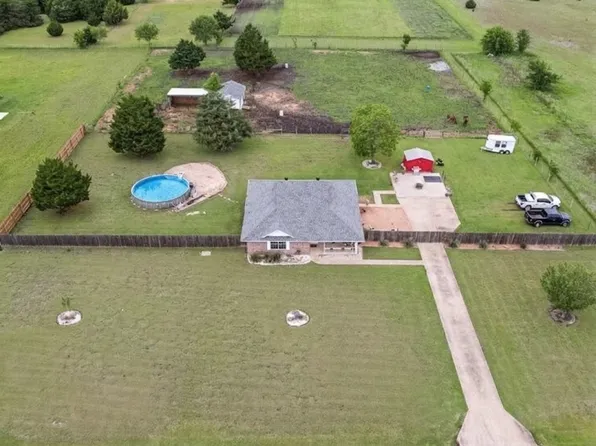 339 Meadow Ln, Red Oak, TX 75154