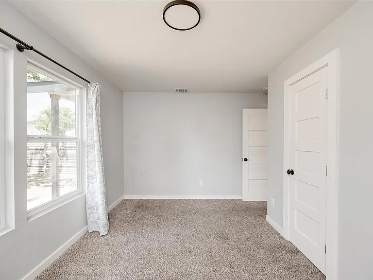 1400 Marcus Pl #B — Photo 15