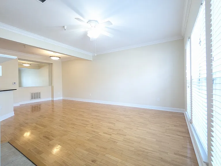 11624 Tomahawk Creek Pkwy #F — Photo 1