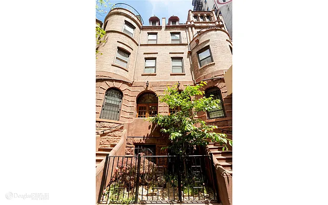 Sold by Douglas Elliman | media 6
