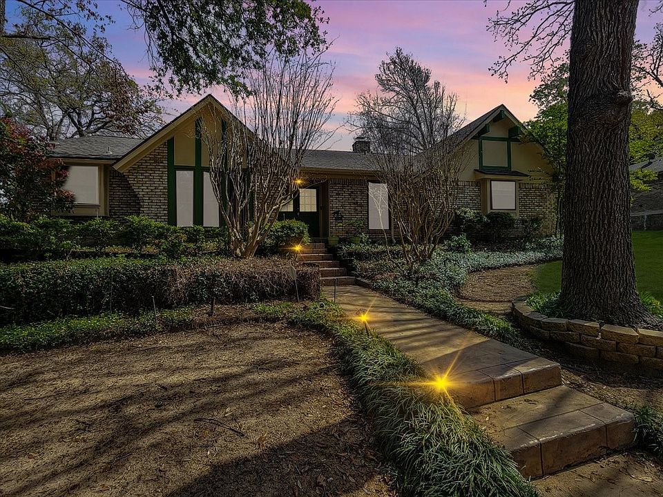 1st image of 3601 Yachtclub Dr