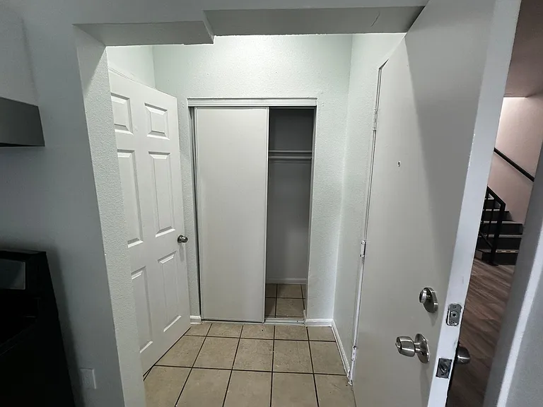 Michigan Avenue Apartments — Photo 134