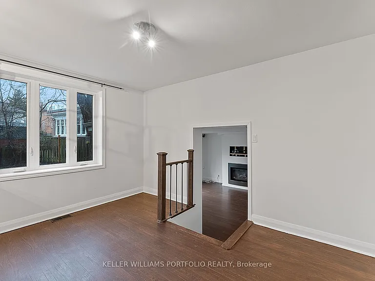 40 Scarboro Cres — Photo 20