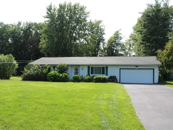 5286 Circle Dr, Painesville, OH 44077