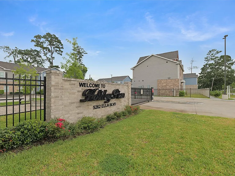 5262 Ella Blvd #500B — Photo 2
