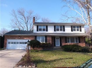 1015 Woodstream Dr, Wilmington, DE 19810