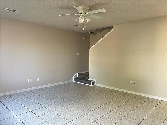 4th image of 7725 Ellis Dr