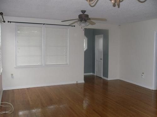 4th image of 2431 Cabrillo Ave
