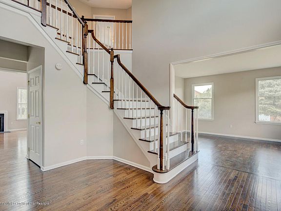 3rd image of 524 Reynolds Ave