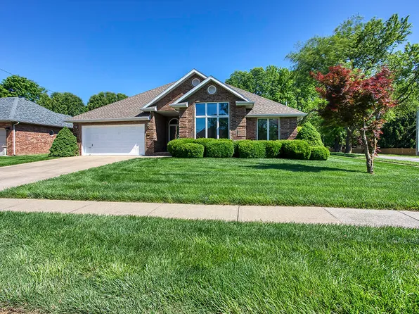 2177 E Sequiota Street, Springfield, MO 65804