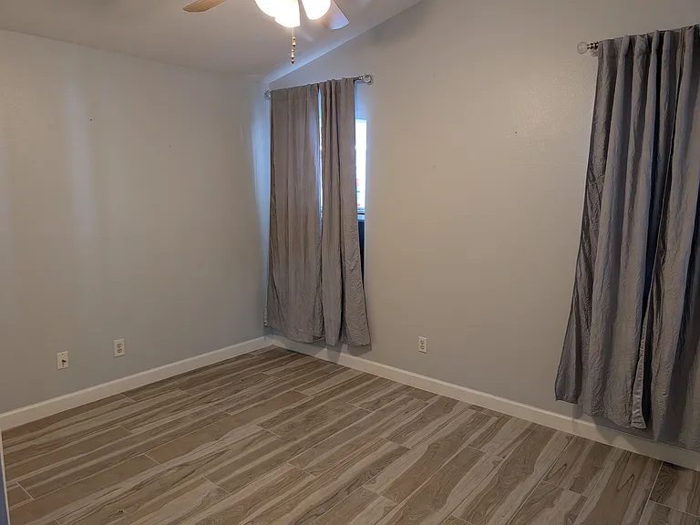 10929 Lake Andover Blvd — Photo 16