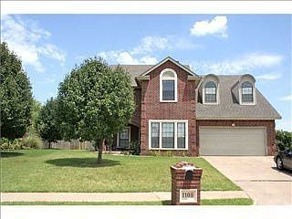 2nd image of 1108 Bradford Pl