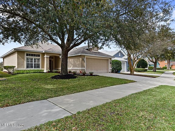 3rd image of 13798 DEVAN LEE Drive E