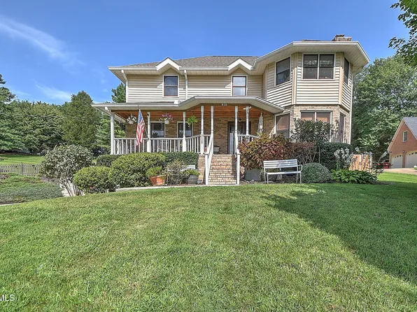 818 Lizabeth Dr, Johnson City, TN 37604