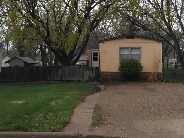 120 Walnut Pl, Vermillion, SD 57069