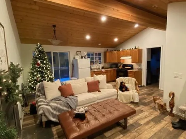 979 Mercury Way, Crestline, CA 92325