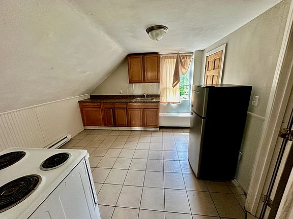 5th image of 37 Hale St Unit 3