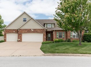 913 E Shoreline, Ozark, MO 65721