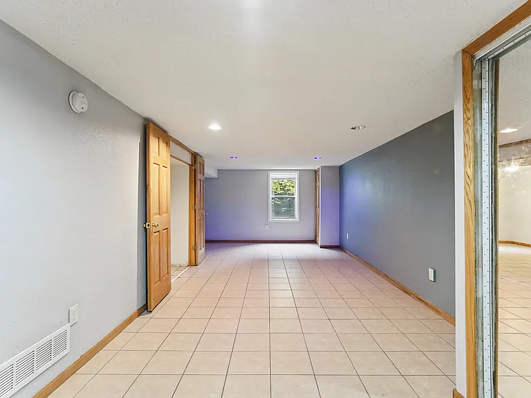 2905 32nd Ave NE — Photo 10