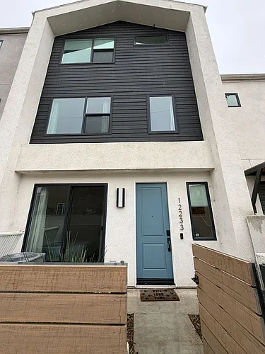 12233 Greenleaf Ln Photo 1