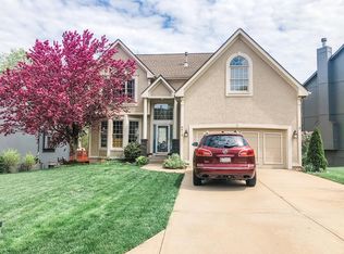 8010 W 122nd Ter, Overland Park, KS 66213
