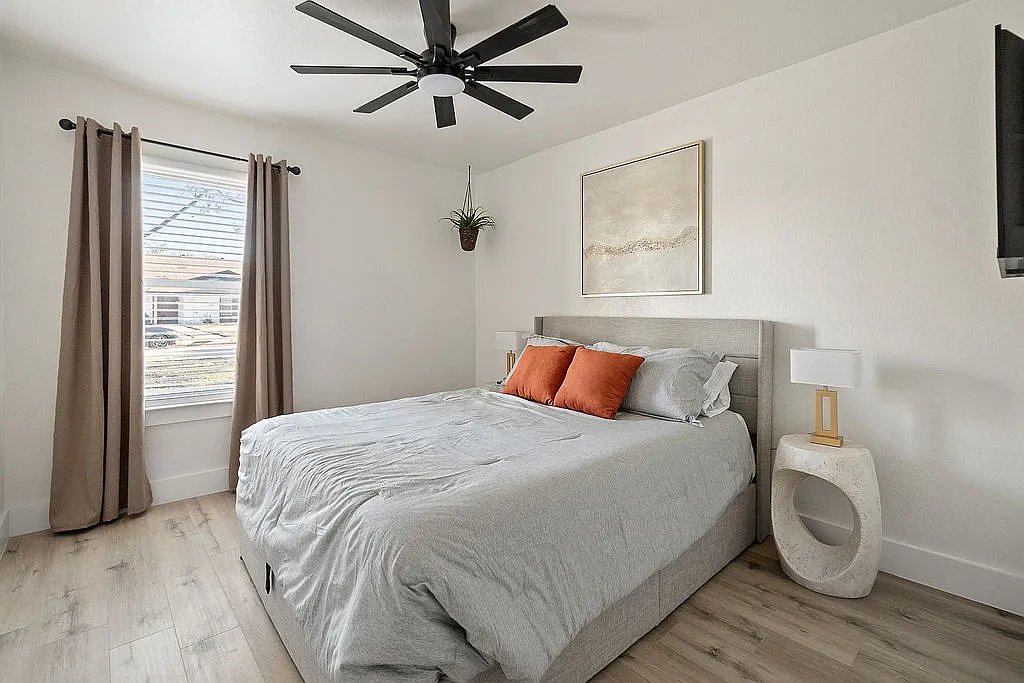 3 bed, 1527 sqft, $6,200 — Photo 3