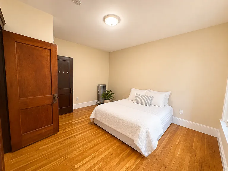 21 Berwick Rd — Photo 12