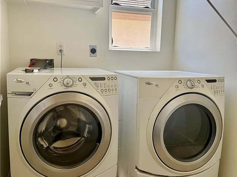 309 Lydia Ln — Photo 17