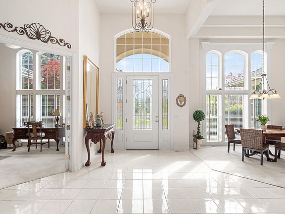 5th image of 660 Coutant Ln