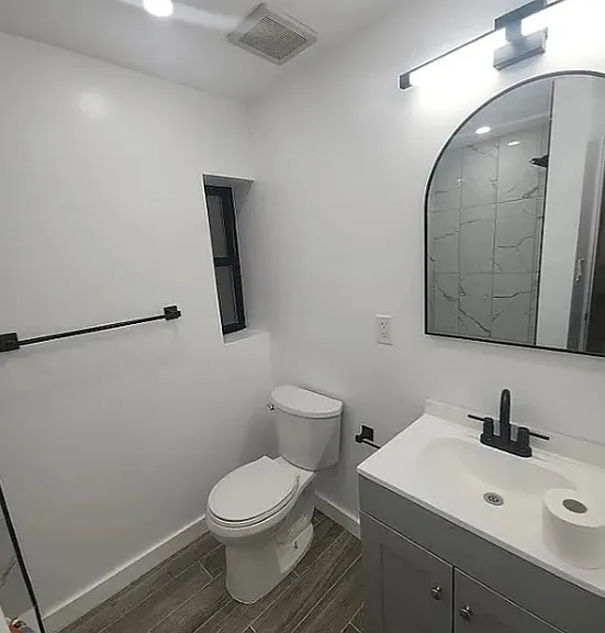 529 W 48th St #14 — Photo 3