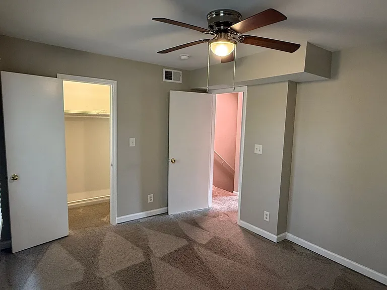312 W Catawba Ave — Photo 12