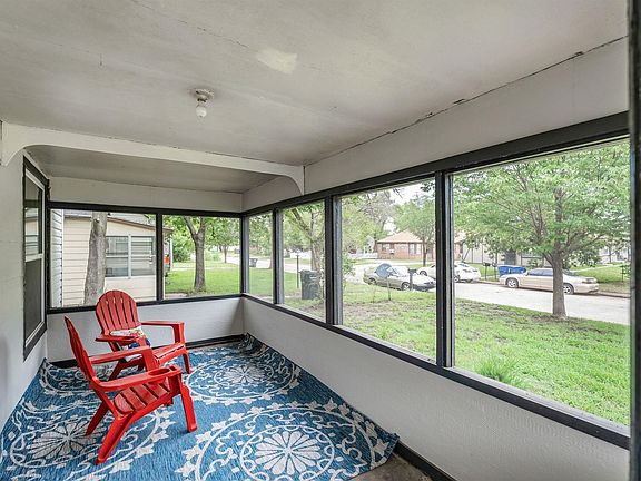 3rd image of 1831 S Laura Ave