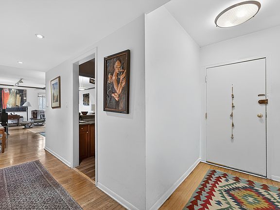 2nd image of 835 Ridge Ave APT 507