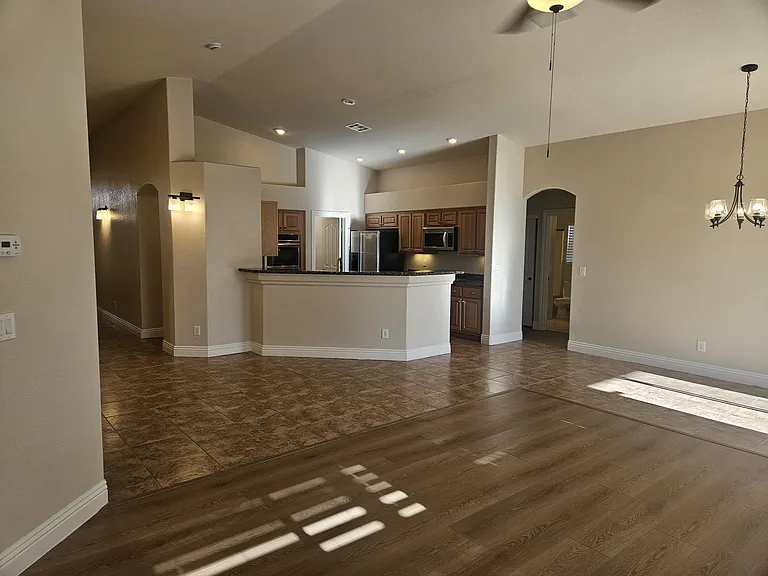 8338 Browns Mountain Ct — Photo 3