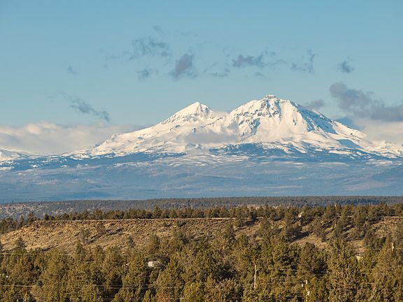 3rd image of 17040 SW Steelhead Rd