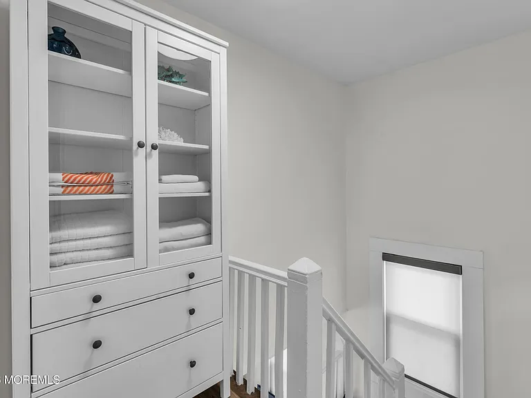 1208 Bond St — Photo 11