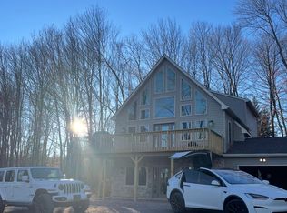 1225 W Lakeview Drive, Lake Ariel, PA 18436