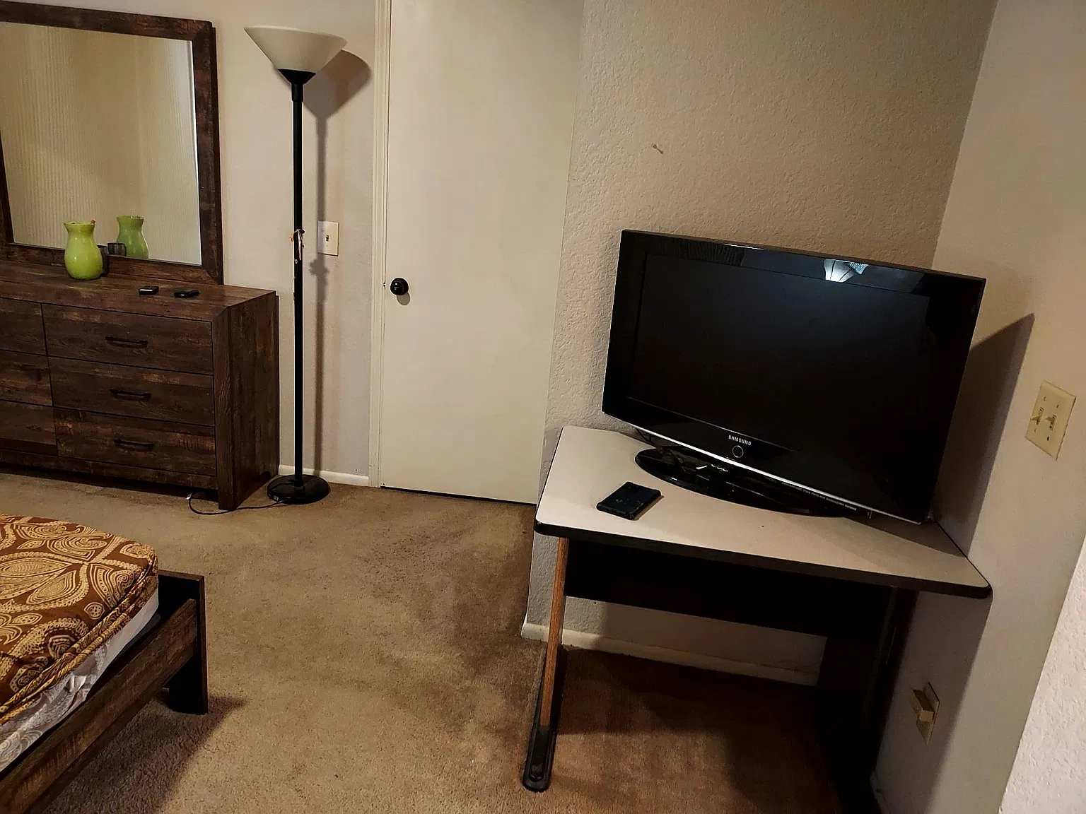 3 bed, 1235 sqft, $1,100 — Photo 1
