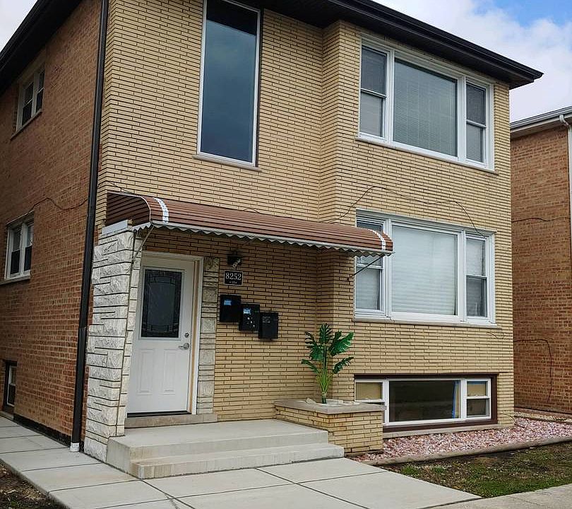 1st image of 8252 W 95th St #3