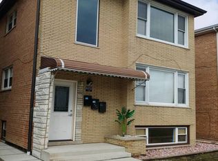 8252 W 95th St #3, Hickory Hills, IL 60457