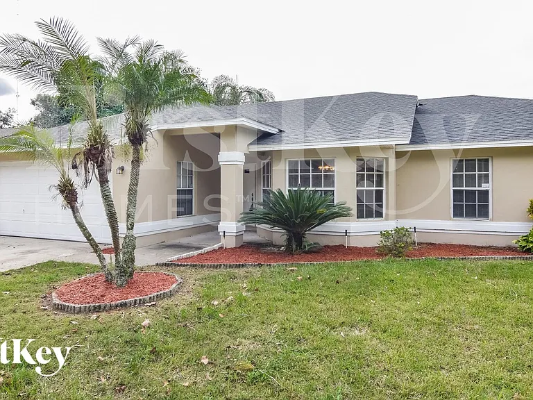 1719 Sandalwood Cir SW — Photo 2