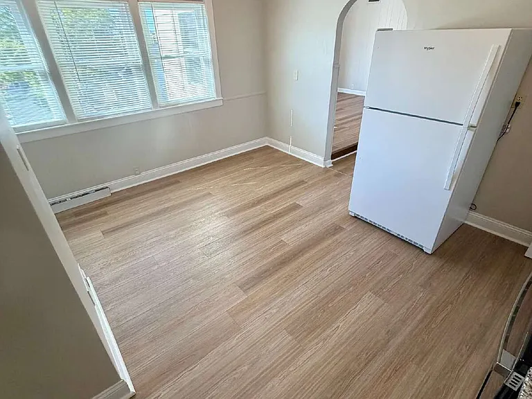 11 Norton St #B — Photo 4